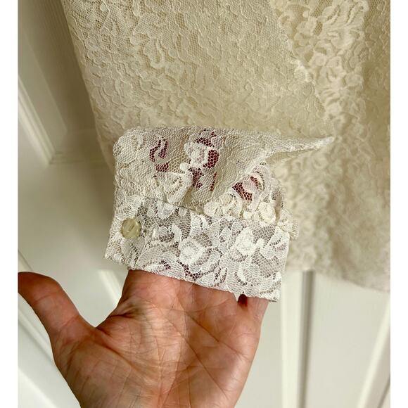 Vintage Cream Lace 70's Blouse with Ruffle Collar | Women's Button Down | Medium - Picture 4 of 7